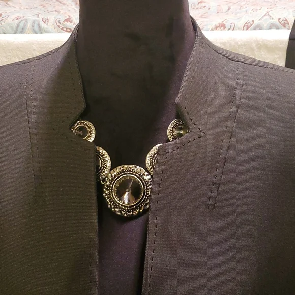 Tahari Pantsuit (does not include necklace) - Picture 4 of 16